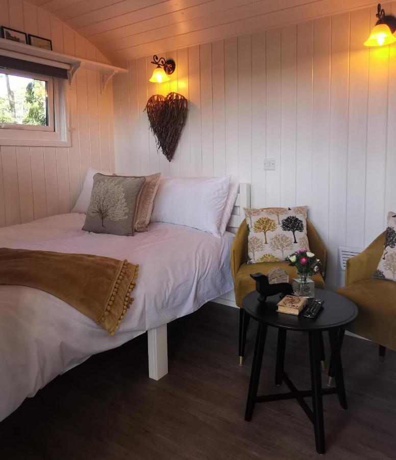 Forest Heath Shepherd'S Huts Рингвуд Екстер'єр фото